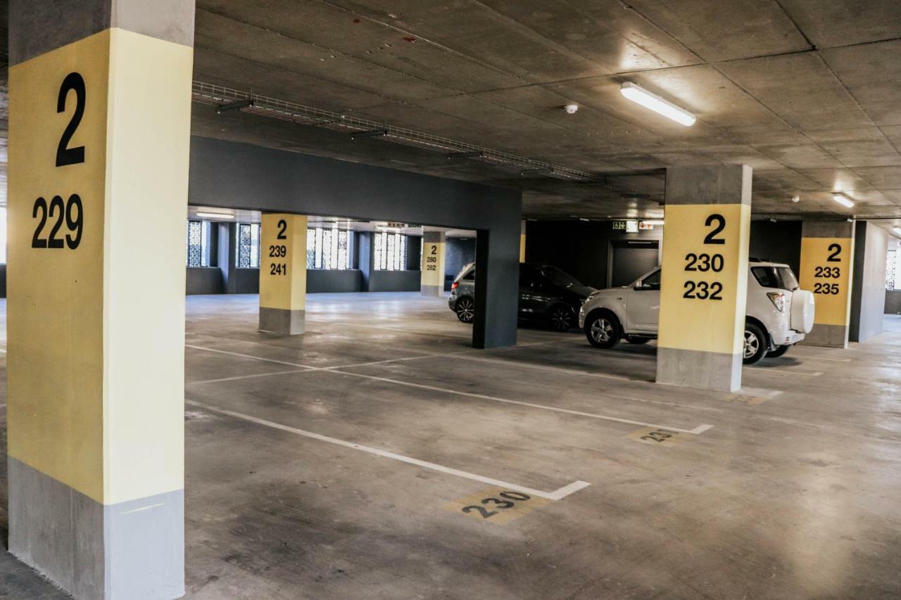 Wex1 - Modern, Iconic, Pool, Gym, Wifi, Secure Parking Lejlighed Kapstaden Eksteriør billede